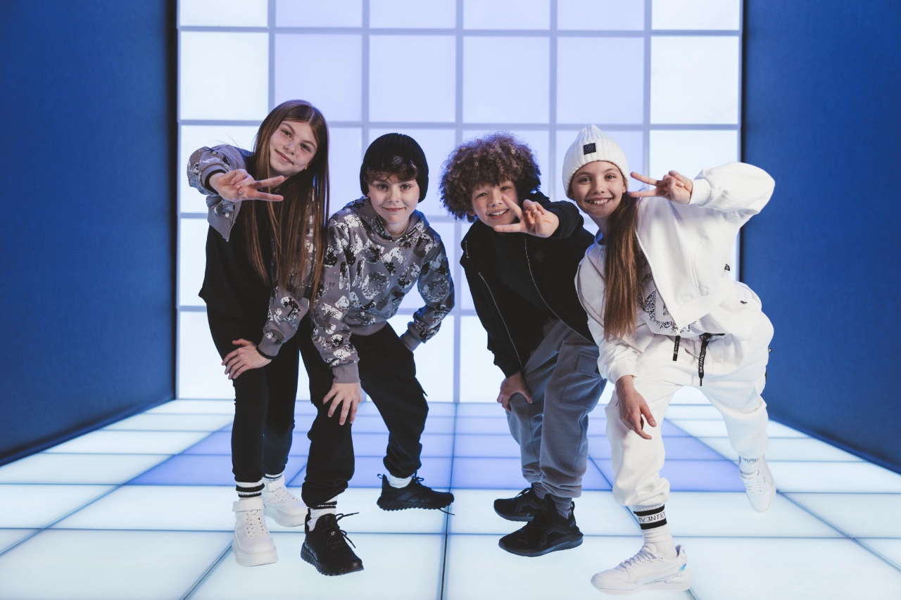 MELBY Unconventional 8-16 anni