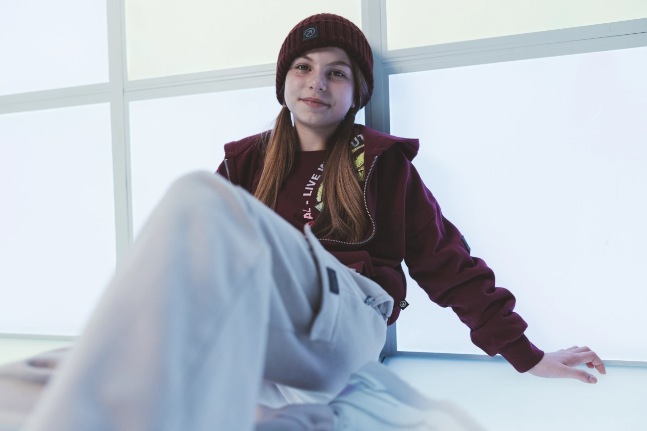 MELBY Unconventional 8-16 anni